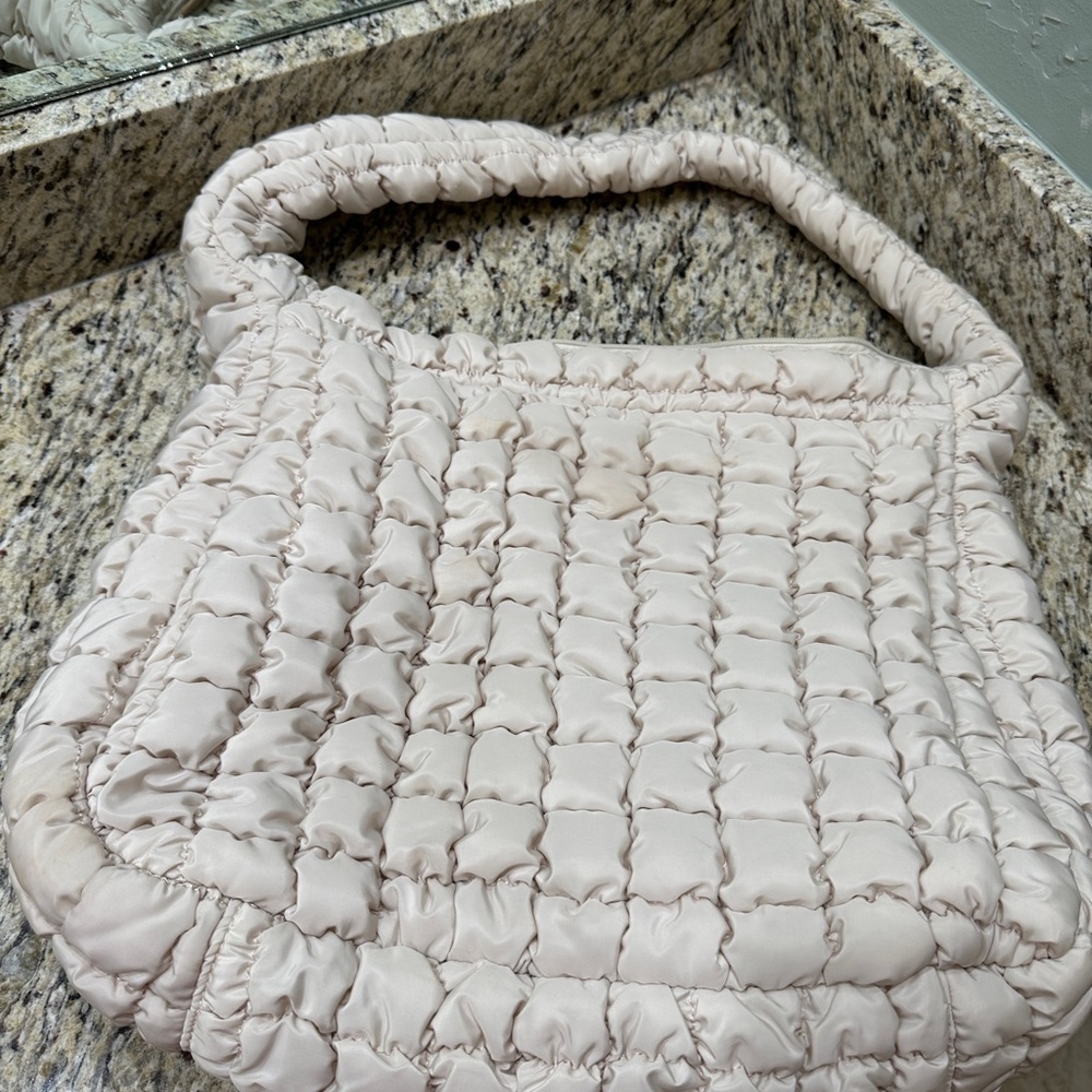 Off White Puffer Shoulder Bag - Picture 2 of 6